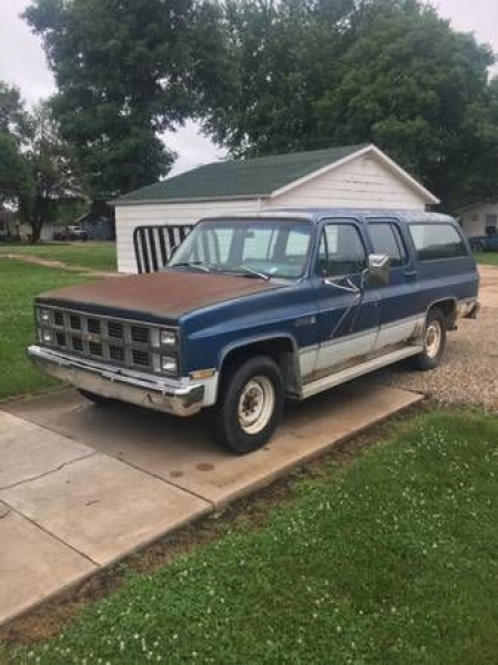 1981 GMC Suburban | ID-81383 | ClassicCarsArena.com