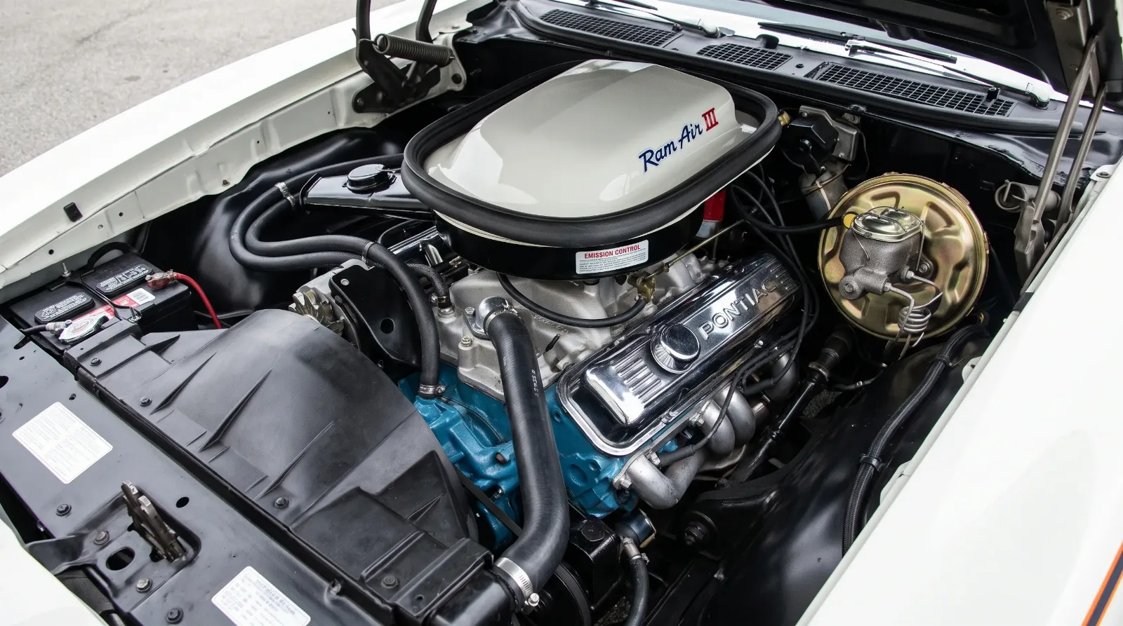 1969 GTO Judge Ram Air III engine bay