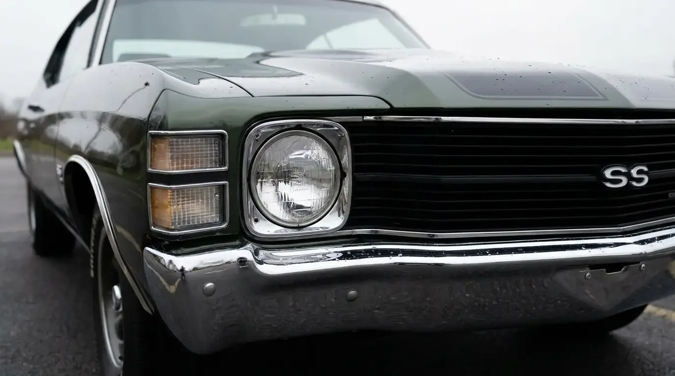 1971 Chevrolet Chevelle SS454 single-headlamp front end detail