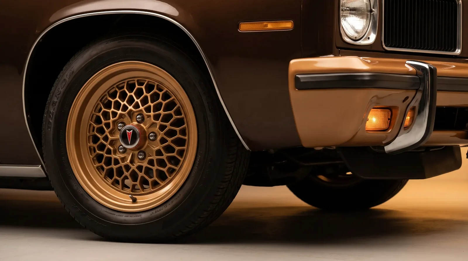 1973 GTO honeycomb wheel and Endura bumper detail