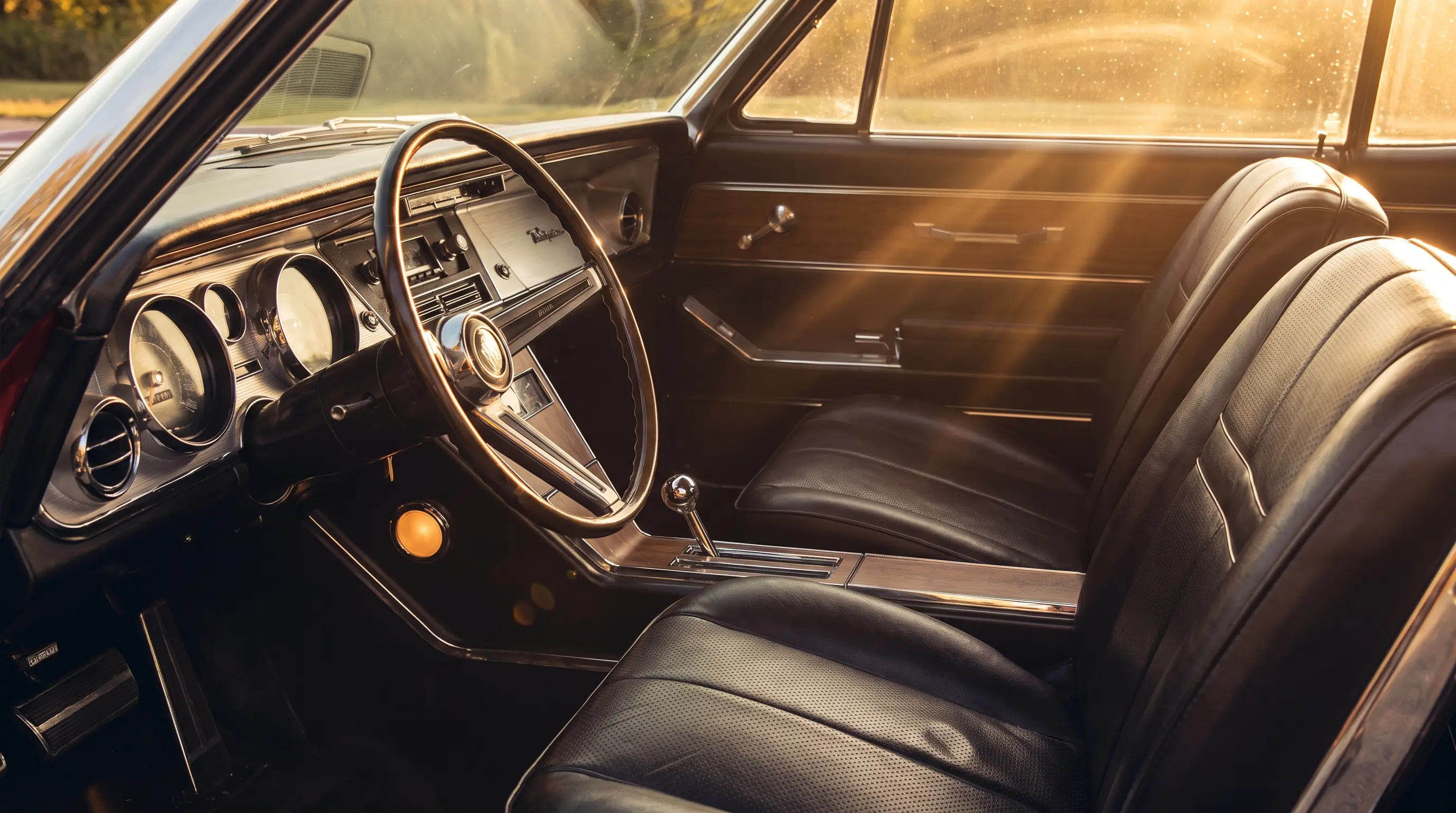 Inside the 1965 Riviera: A Driver's Cockpit in a Luxury Coupe