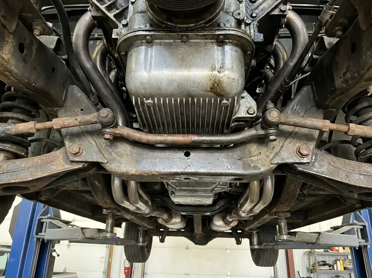 LS engine oil pan and crossmember clearance in a C10 chassis