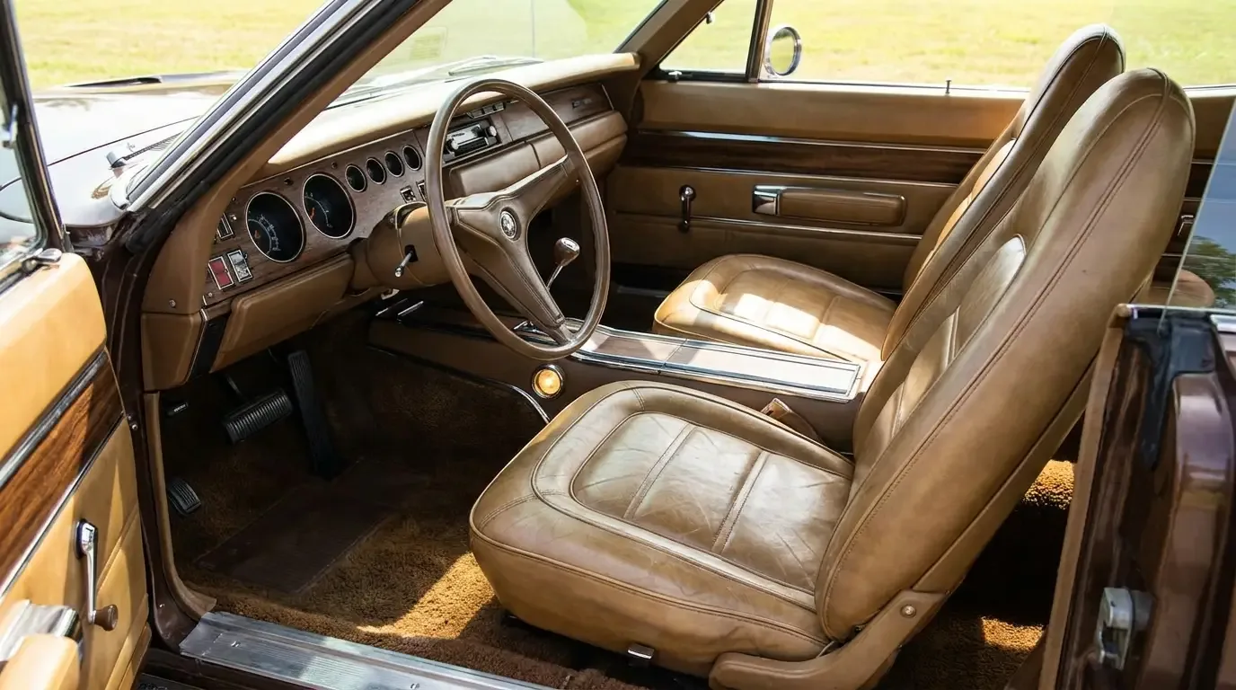The R/T SE: Bucket Seats, Leather and Luxury Muscle