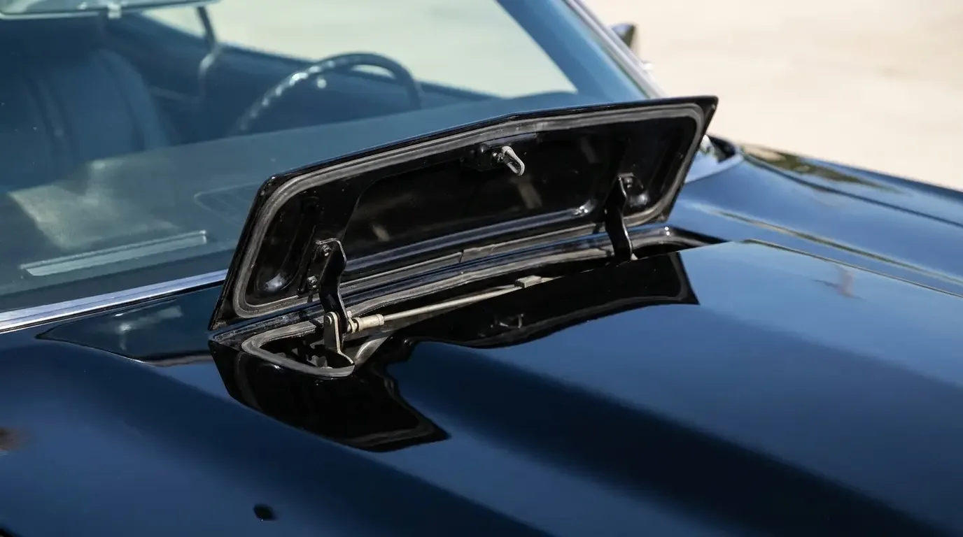 1970 Chevrolet Chevelle SS454 — cowl induction hood detail