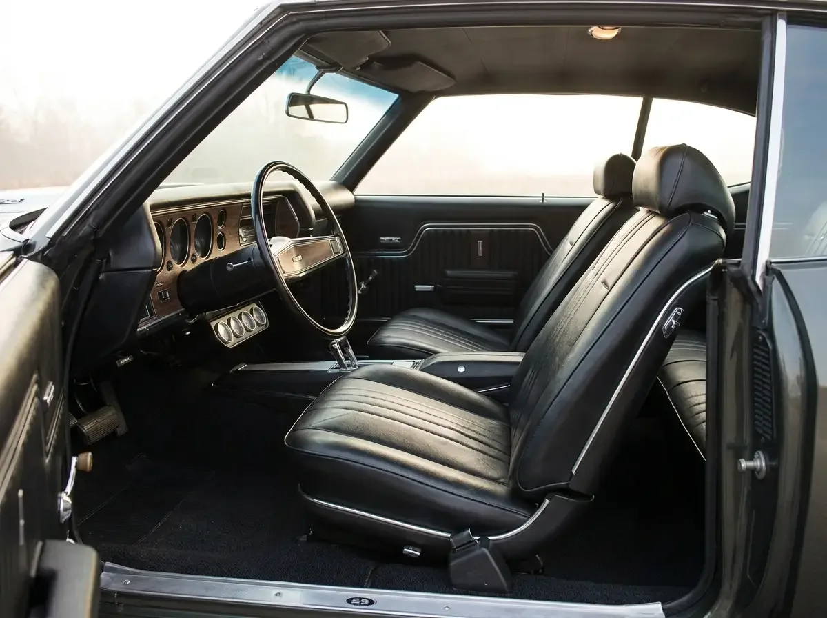 1970 Chevelle SS interior - Strato bucket seats and console