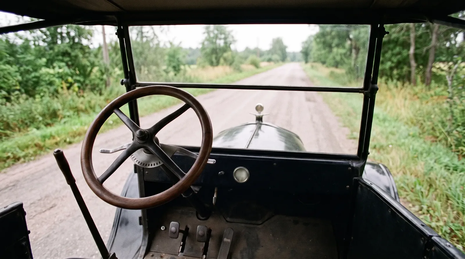 1923 Ford Model T Touring, driver's seat view down a country road