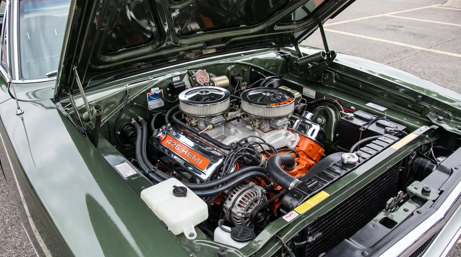 1970 Dodge Charger R/T 426 Hemi engine bay, an engine famous for its gross versus net horsepower gap