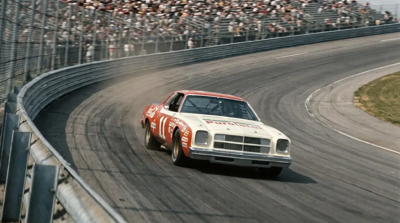 1975 Chevrolet Laguna Type S-3 - NASCAR superspeedway action