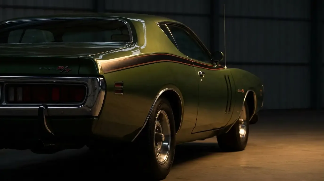 1971 Dodge Charger R/T - fuselage bodyside stripe and sculpted flank detail