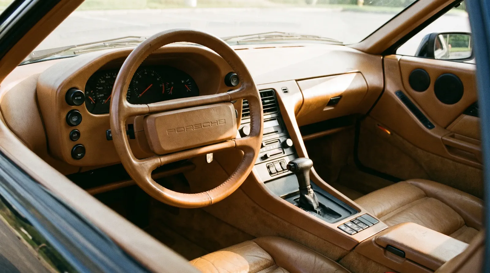 Pop-Up Headlights & the Space-Age Interior