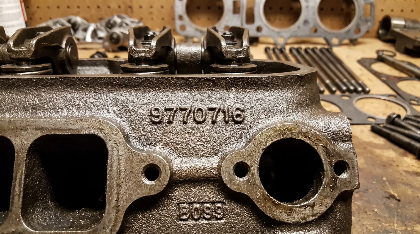 Pontiac cylinder head casting number macro shot