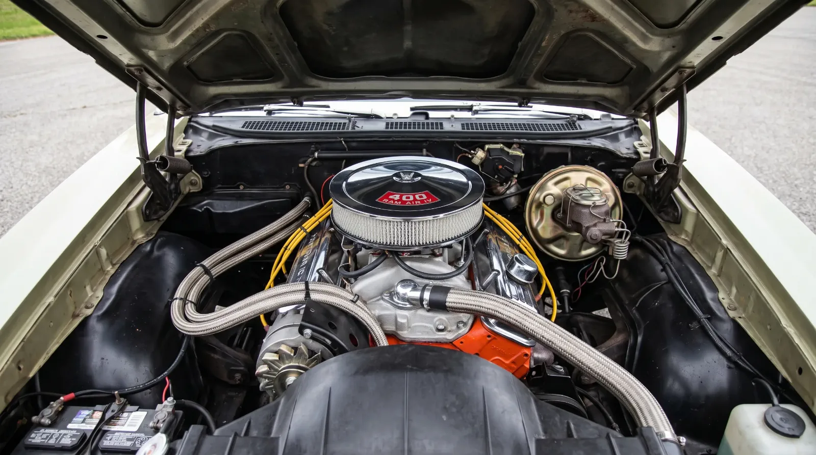 1969 GTO Judge Ram Air IV engine bay
