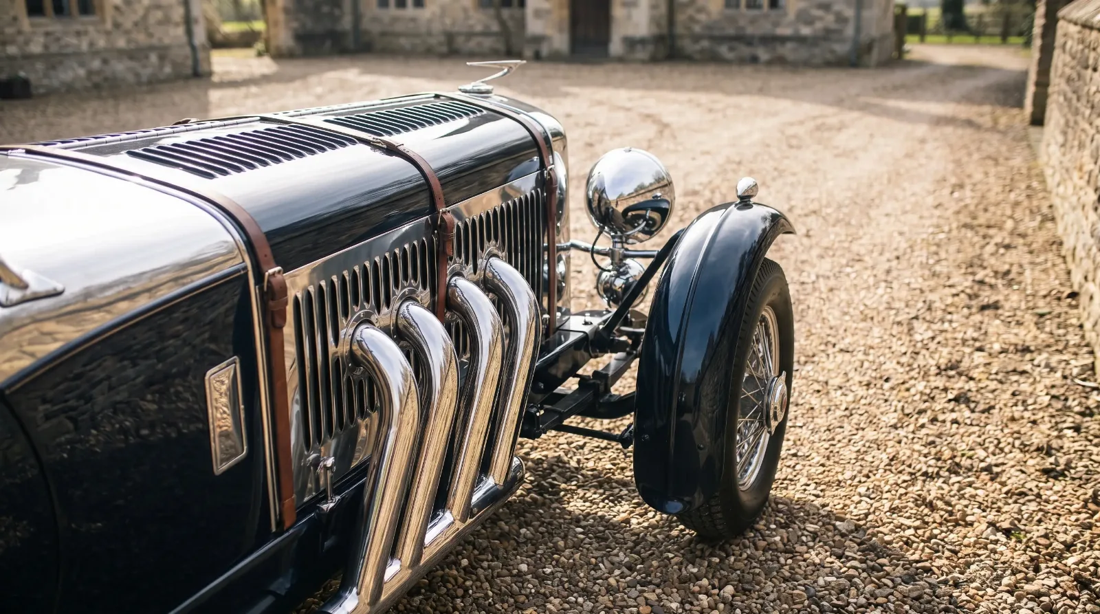 Duesenberg SJ speedster exhaust and hood detail