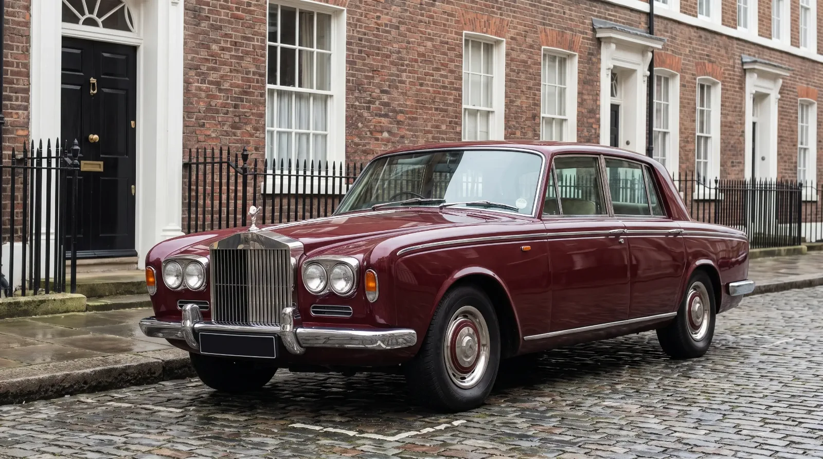Silver Shadow vs Bentley T-Series: The Unibody Era Begins