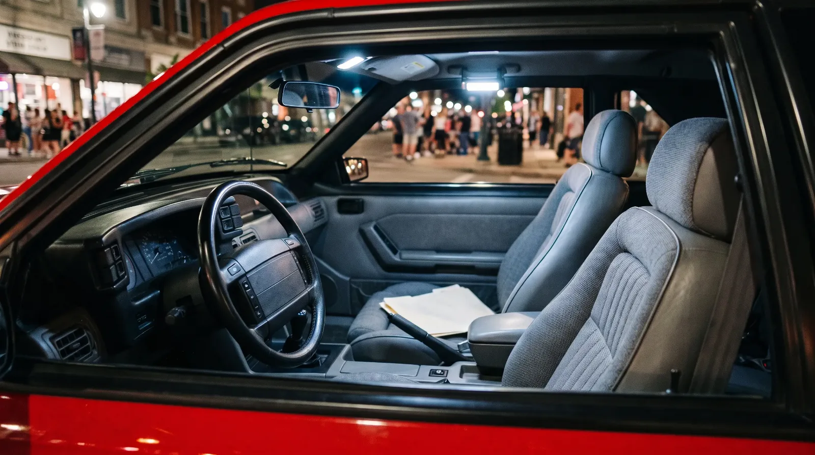 1993 Ford Mustang SVT Cobra, cabin at a city cruise night