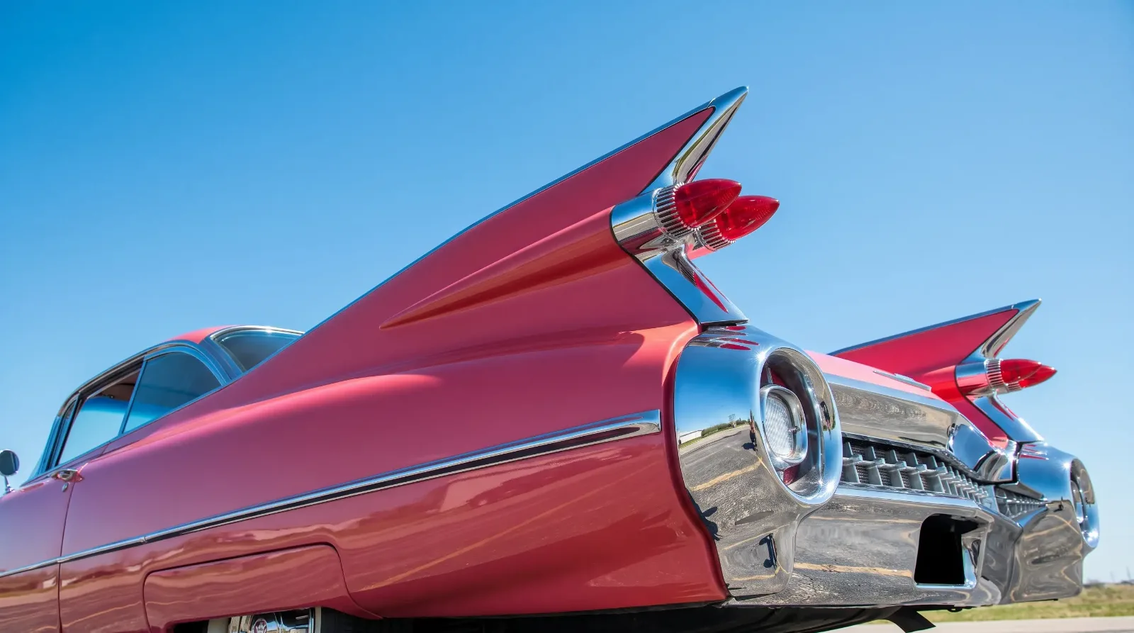 Tailfins vs Clean Lines: The Cadillac-Lincoln Design War