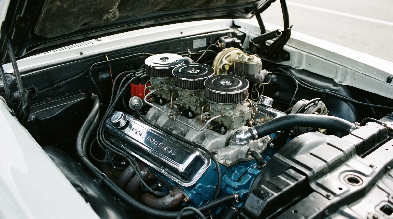 1964 GTO 389 Tri-Power engine bay