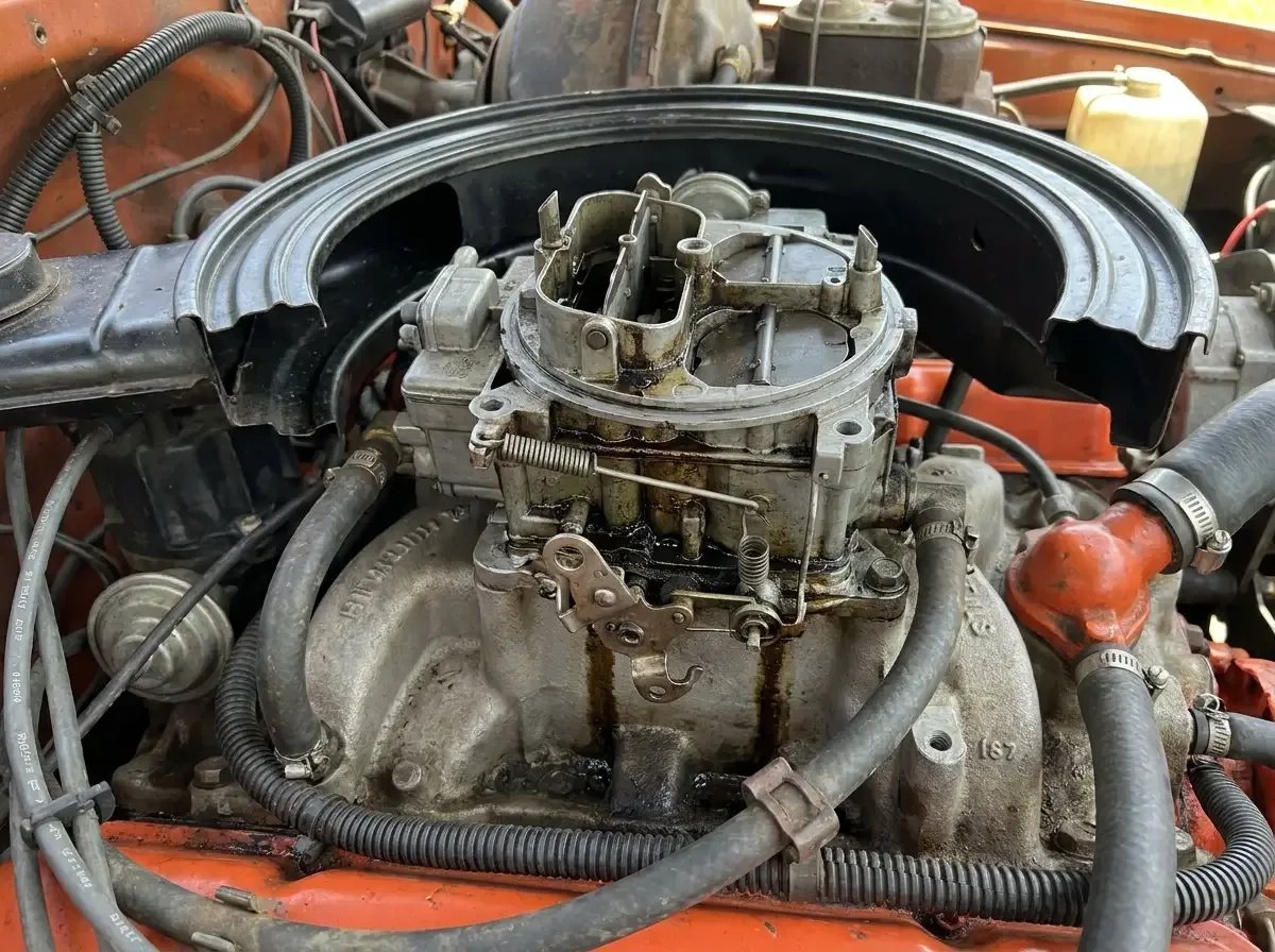 Rochester Quadrajet carburetor on a C10 350 -- choke and secondary detail