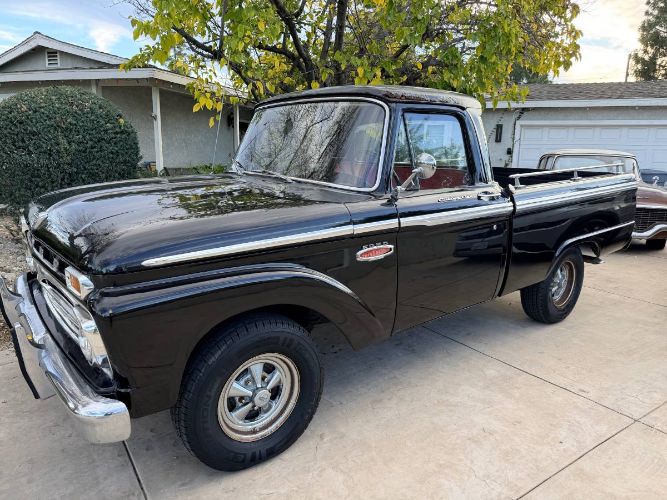 1965 Ford F-100