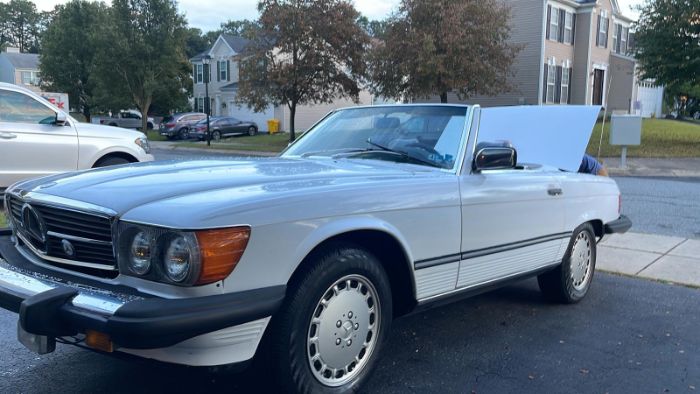 1987 Mercedes-Benz 560 SL