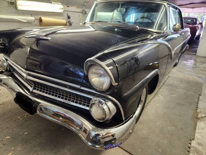 1955 Ford Victoria