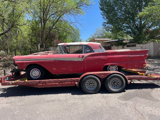 1957 Ford Skyliner