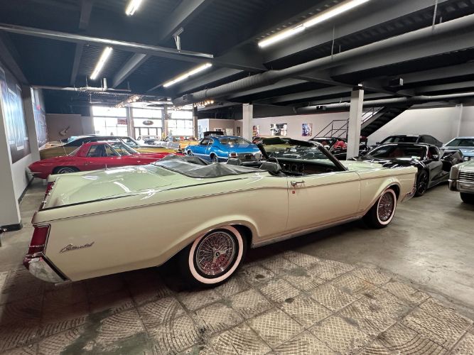 1971 Lincoln Continental