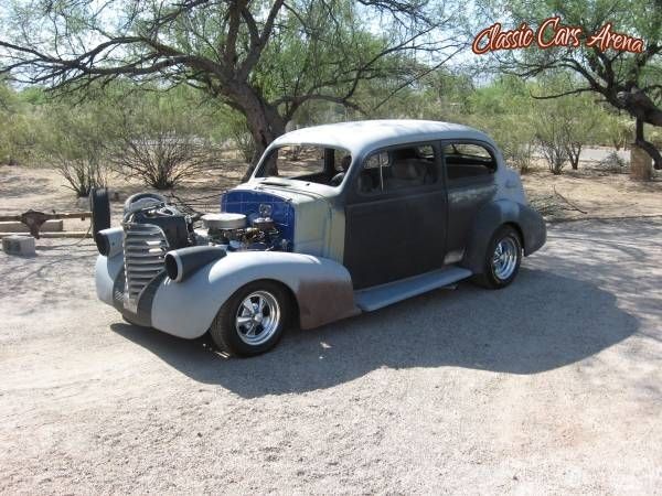 1938 Oldsmobile Humpback