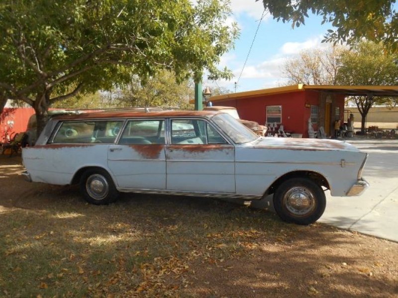 1966 Ford Country