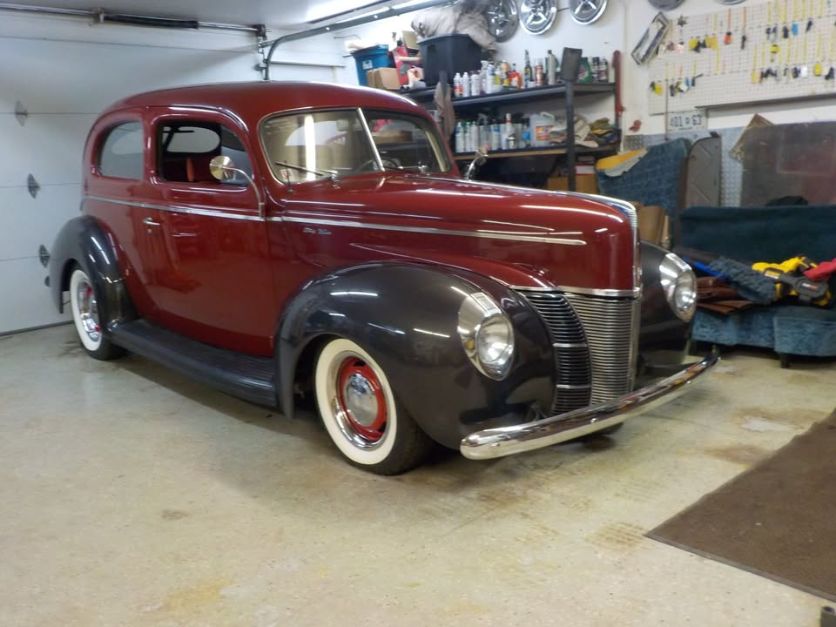 1940 Ford 2-Dr Sedan
