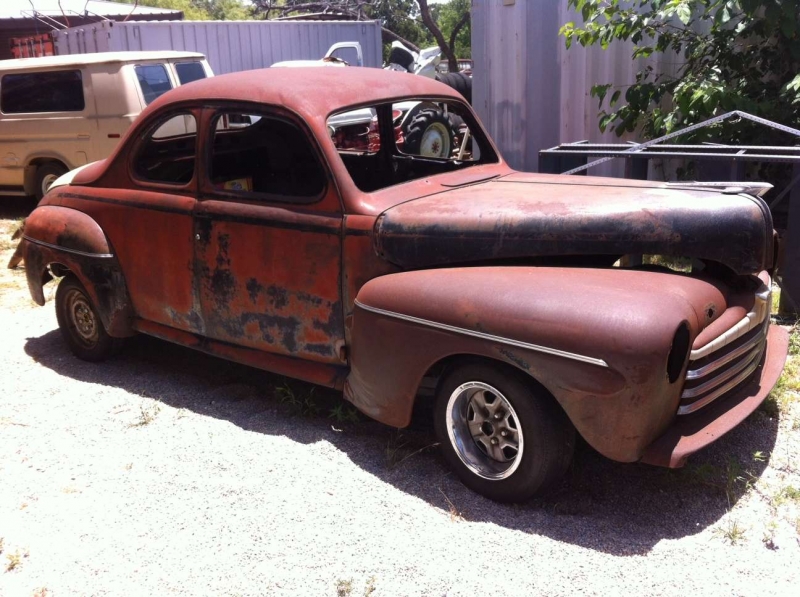 1946 Ford Super Deluxe