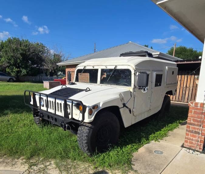1986 AM General Humvee