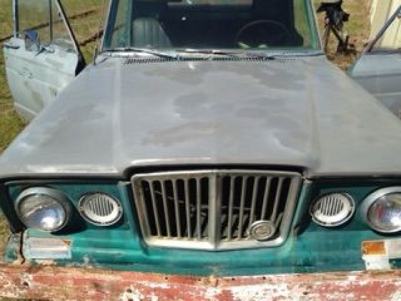 1965 Jeep J-200