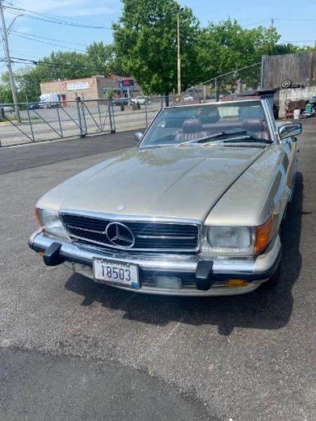 1987 Mercedes-Benz 560 SL