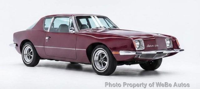 1977 Studebaker Avanti