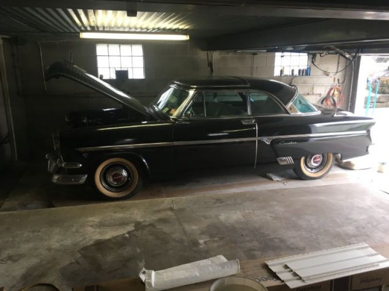 1954 Ford Skyliner