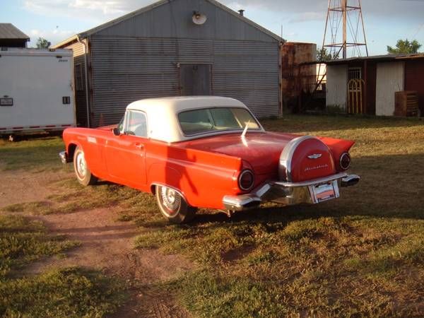 1957 Ford Thunderbird