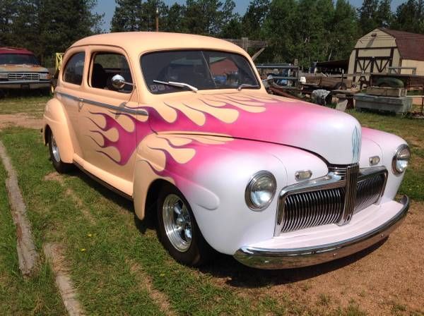 1942 Ford Deluxe