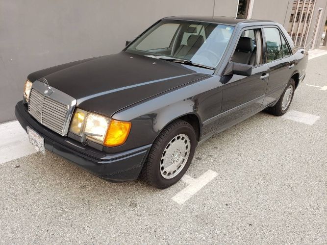 1988 Mercedes-Benz 300E