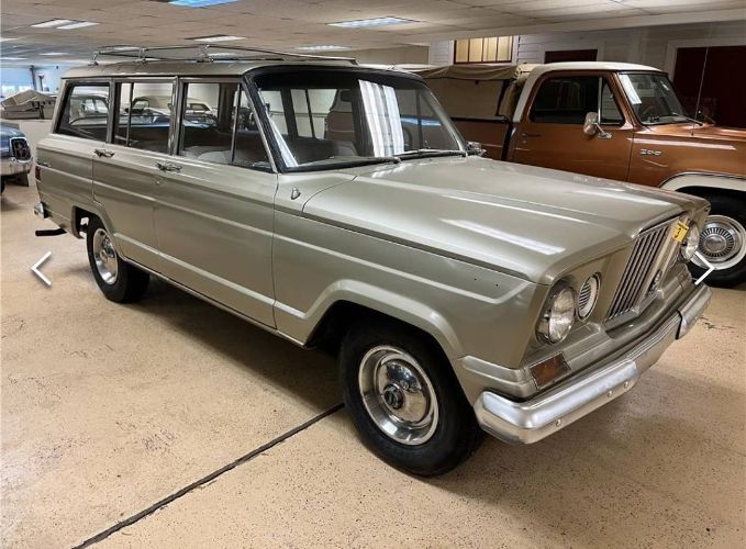 1965 Jeep Grand Wagoneer