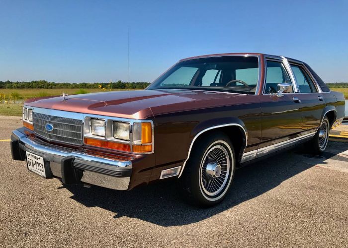 1990 Ford LTD