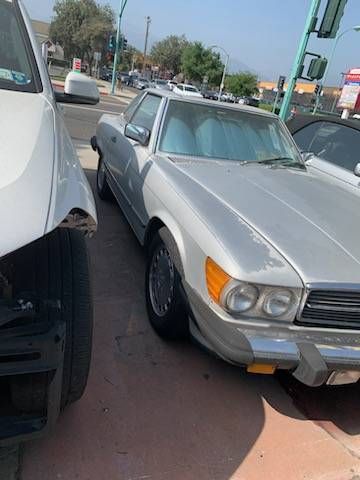 1987 Mercedes-Benz 560 SL