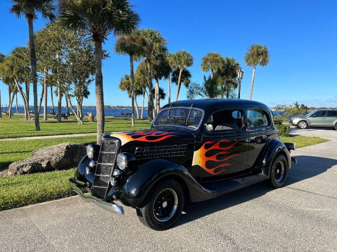 1935 Ford Coupe
