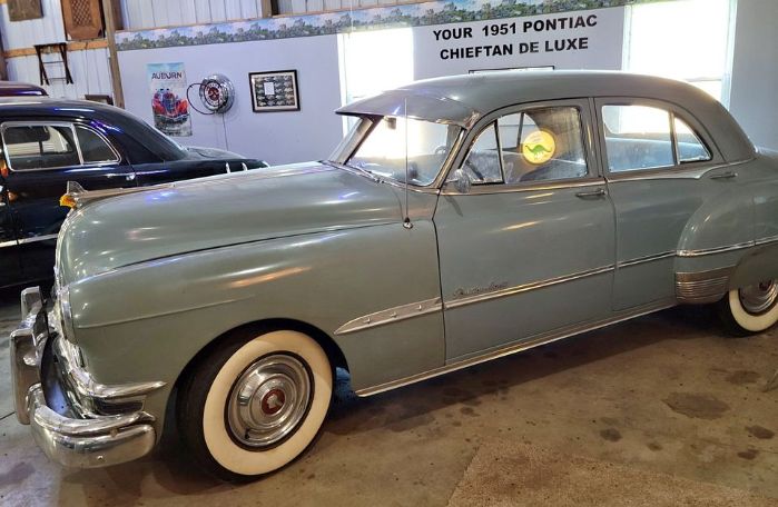 1951 Pontiac Chieftain