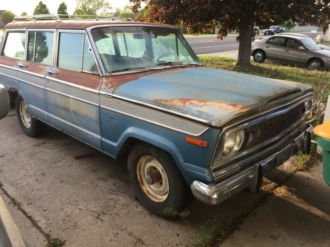 1974 Jeep Grand Wagoneer