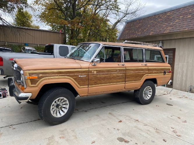 1983 Jeep Grand Wagoneer