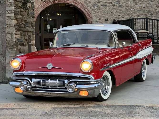 1957 Pontiac Star Chief