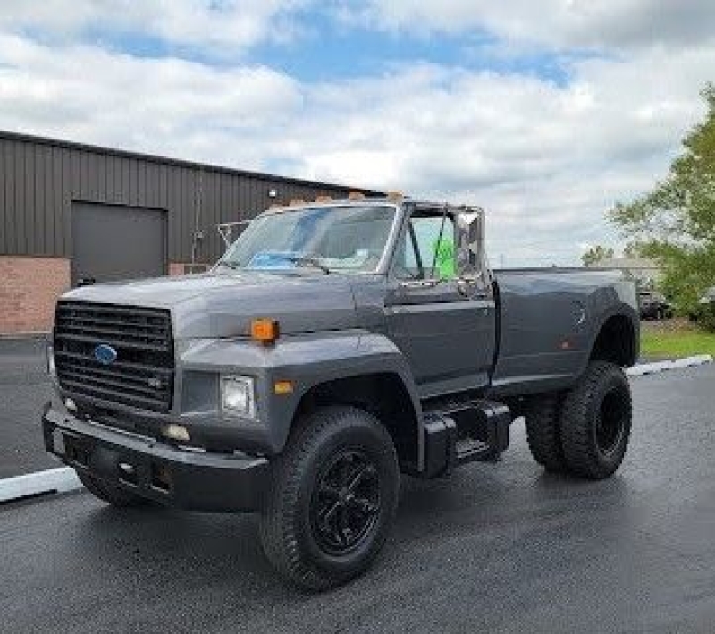 1988 Ford F-700