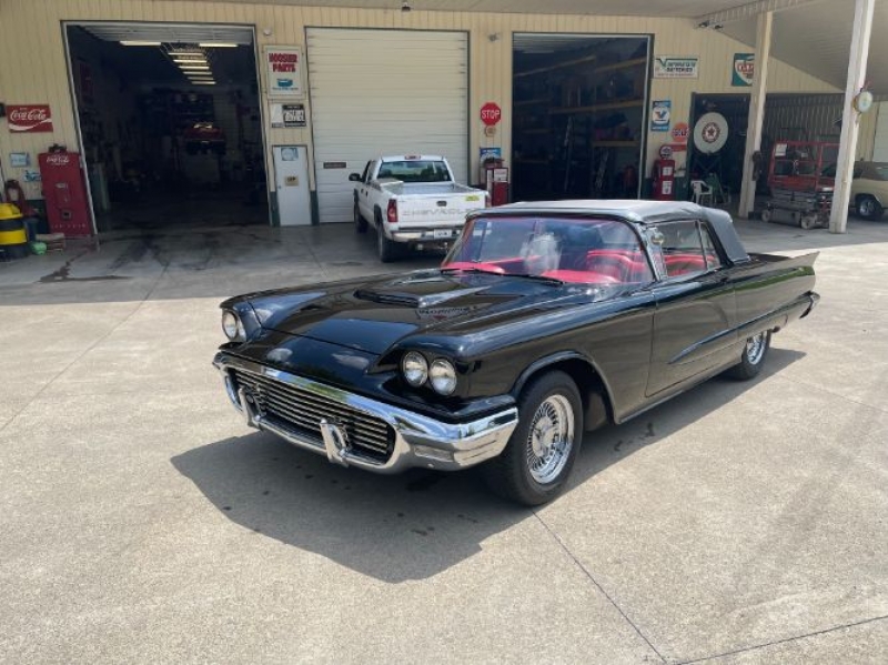 1958 Ford Thunderbird