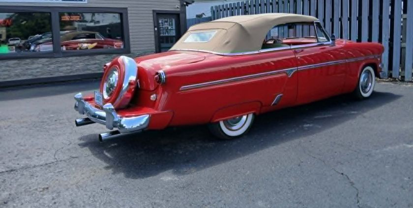 1954 Ford Sunliner